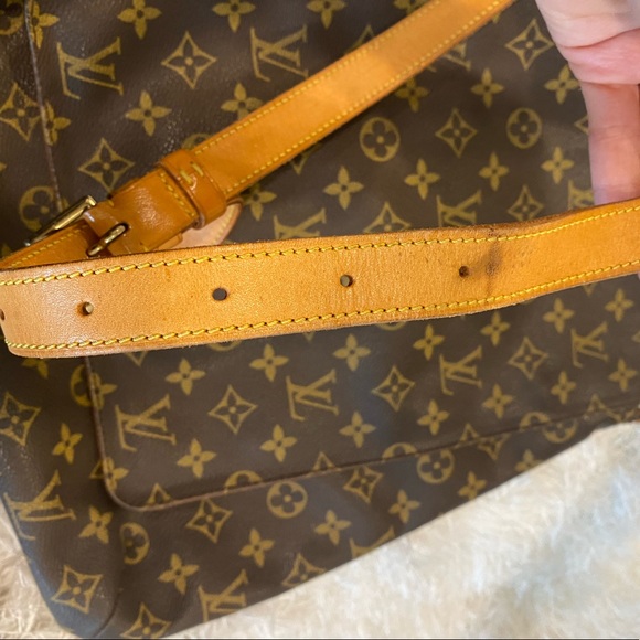 Vintage Louis Vuitton Crossbody Messenger Bag - Picture 7 of 16
